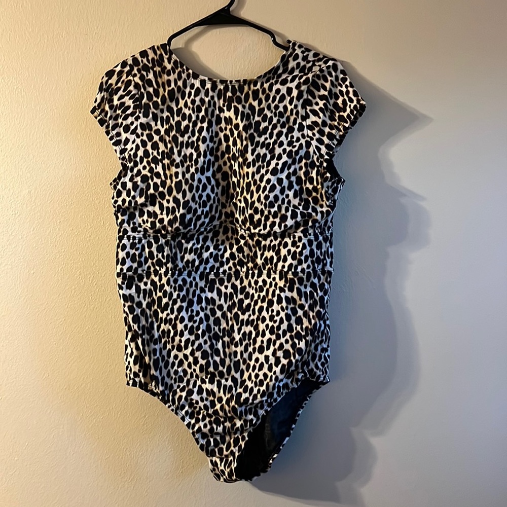 FUN Leopard Swimsuit!  Size 1x